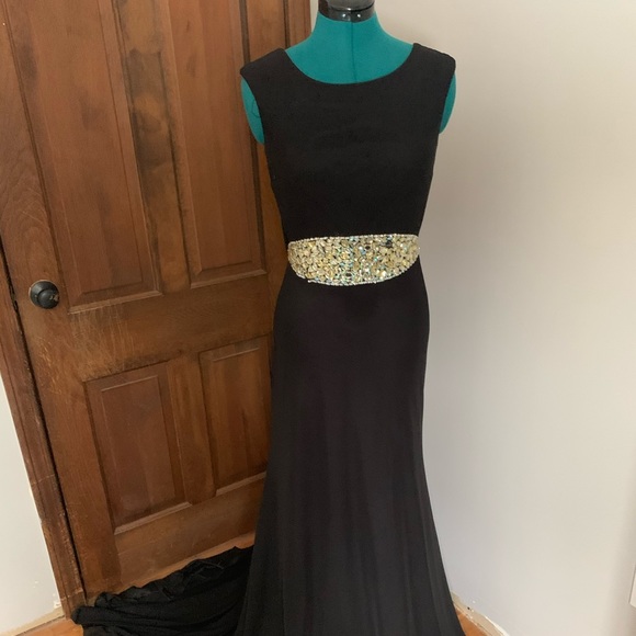 Evening gown - Picture 3 of 6